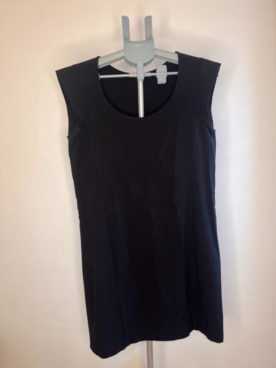 שמלה ספורט אלגנט UNITED COLORS OF BEENETTON מידה M/L פרטים