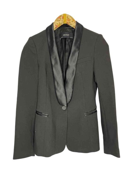 בלייזר מחוייט שחור צווארון סאטן ZARA מידה XS פרטים