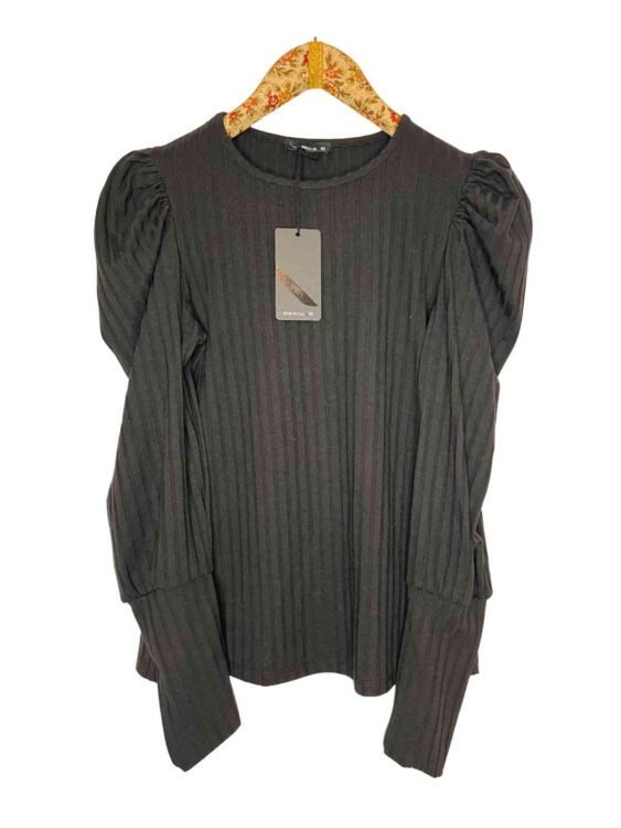 חולצה שחורה בייסיק RENUAR מידה S/M פרטים