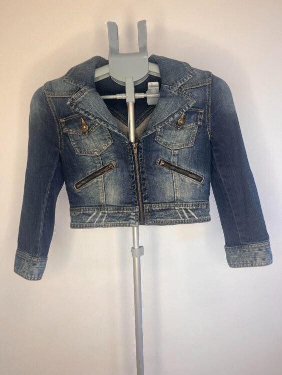 ג׳קט ג׳ינס בטן