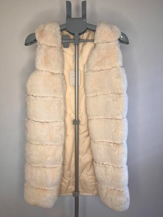 וסט פרווה קרם מידה s/m