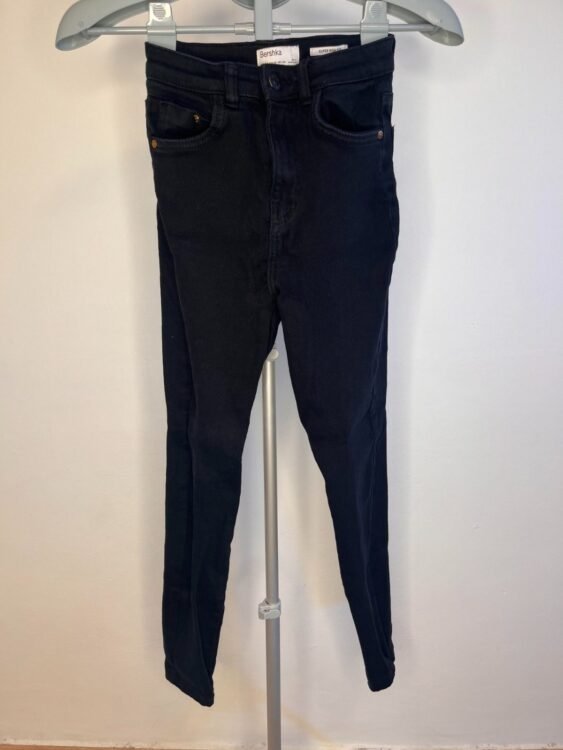 מכנס ג׳ינס סטרץ׳ שחור ארוך ברשקה מידה 24