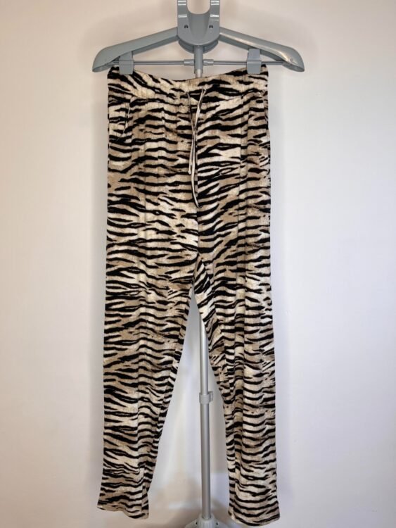 מכנס ספורט אלגנט FREESPIRIT מידה 4 פרטים