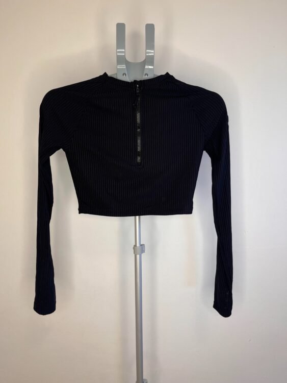 טופ כושר arena מידה M פרטים