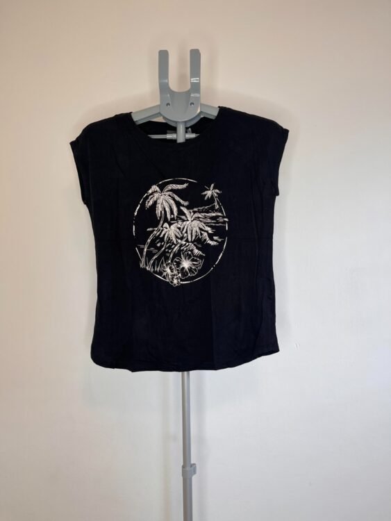 טישירט Yessica מידה S פרטים