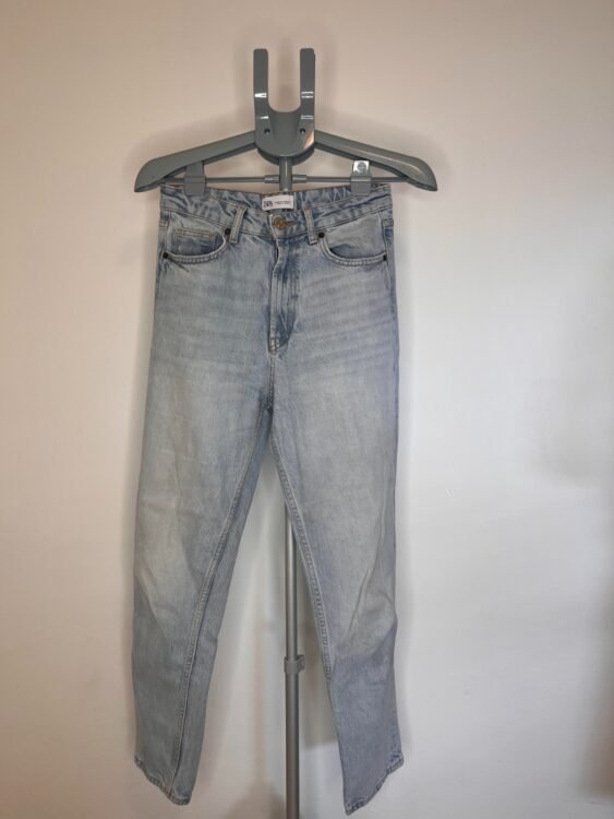 ג׳ינס בהיר ZARA מידה 36 פרטים