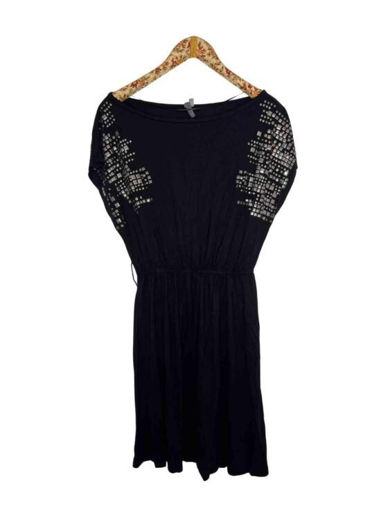 שמלה ספורט אלגנט BERSHKA מידה M פרטים