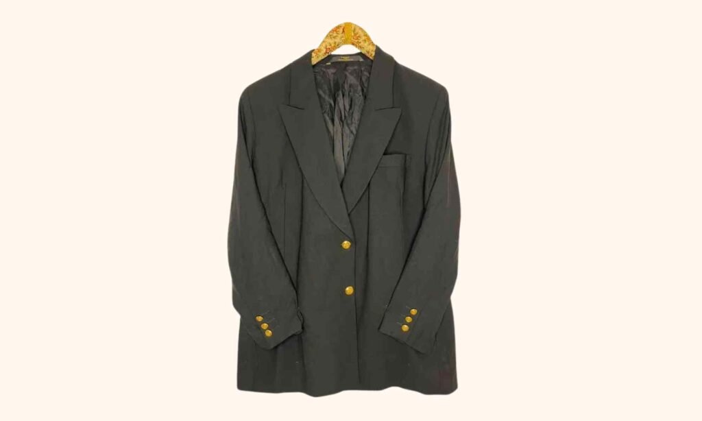 ג׳קטים ומעילים יד שנייה של ששקה