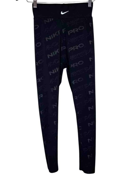 מכנס NIKE מידה M פרטים