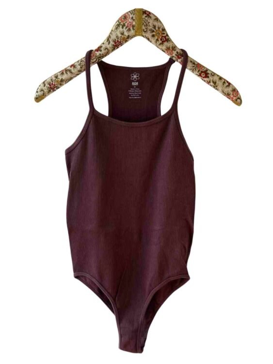 בגד גוף סטרץ׳ AURA מידה M-L פרטים