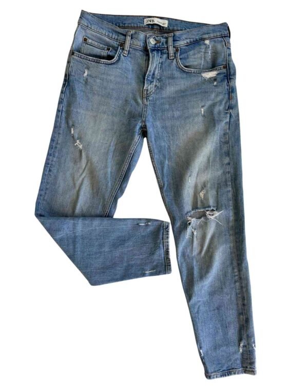 ZARA 38 פרטים