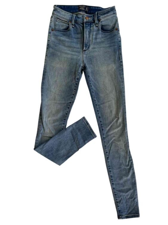 Ambercrombie & Fitch מידה 24 פרטים
