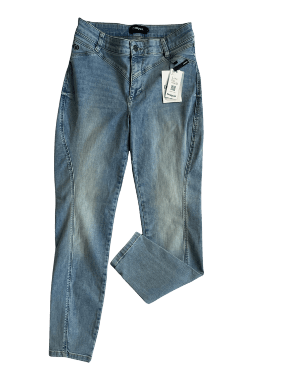 ג׳ינס סקיני Desigual עם טיקט מידה 40 פרטים