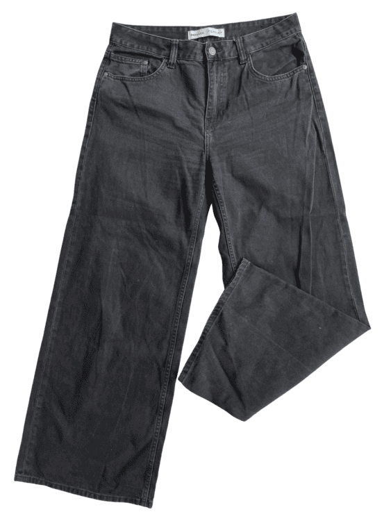 ג׳ינס ברמודה Bershka מידה 40 פרטים