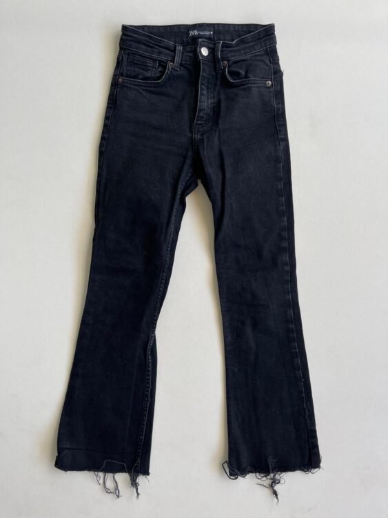 ג׳ינס ZARA מידה 34 פרטים