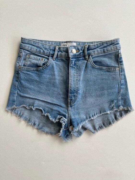 ג׳ינס קצר ZARA מידה 38פרטים