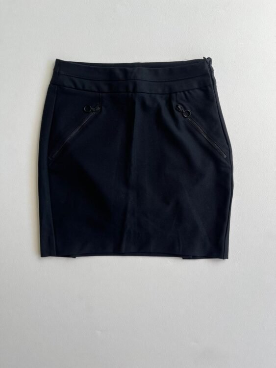 חצאית מחויטת ZARA מידה 36 פרטים
