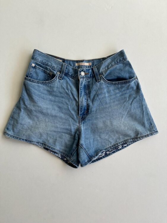 ג׳ינס קצר Levi’s 80’s מידה 30 פרטים