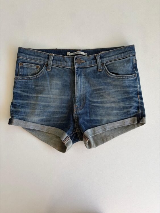 ג׳ינס קצר ZARA של פעם מידה 40 פרטים