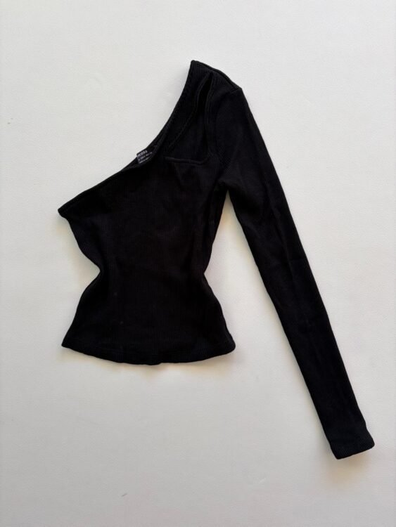 חולצה Bershka מידה M פרטים